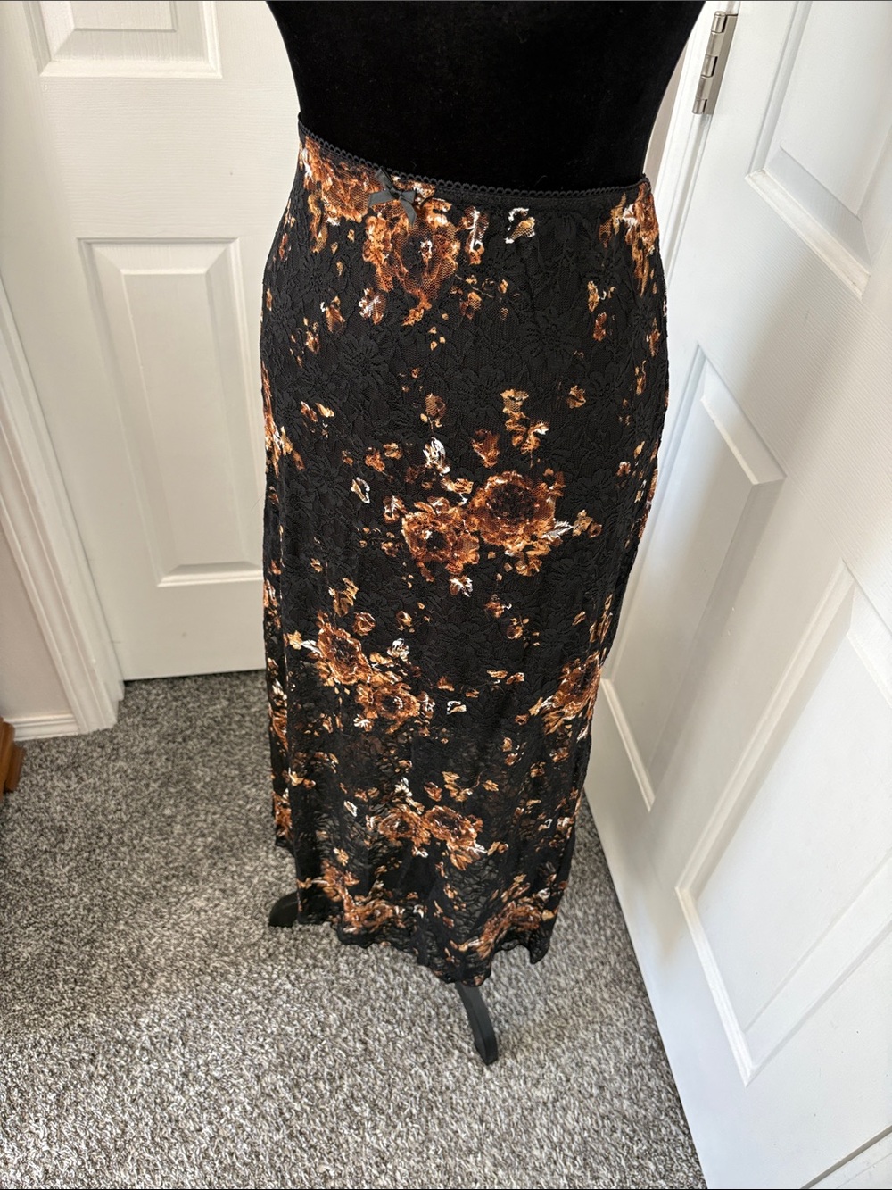 Promesa Black Maxi Skirt with Brown Floral Lace - Picture 3 of 12
